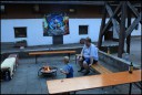 EQ26_2241_an-der-Feuerschale-schauen.jpg