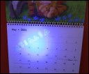 EQ26_2286_Leuchteschrift_am_Kalender.jpg